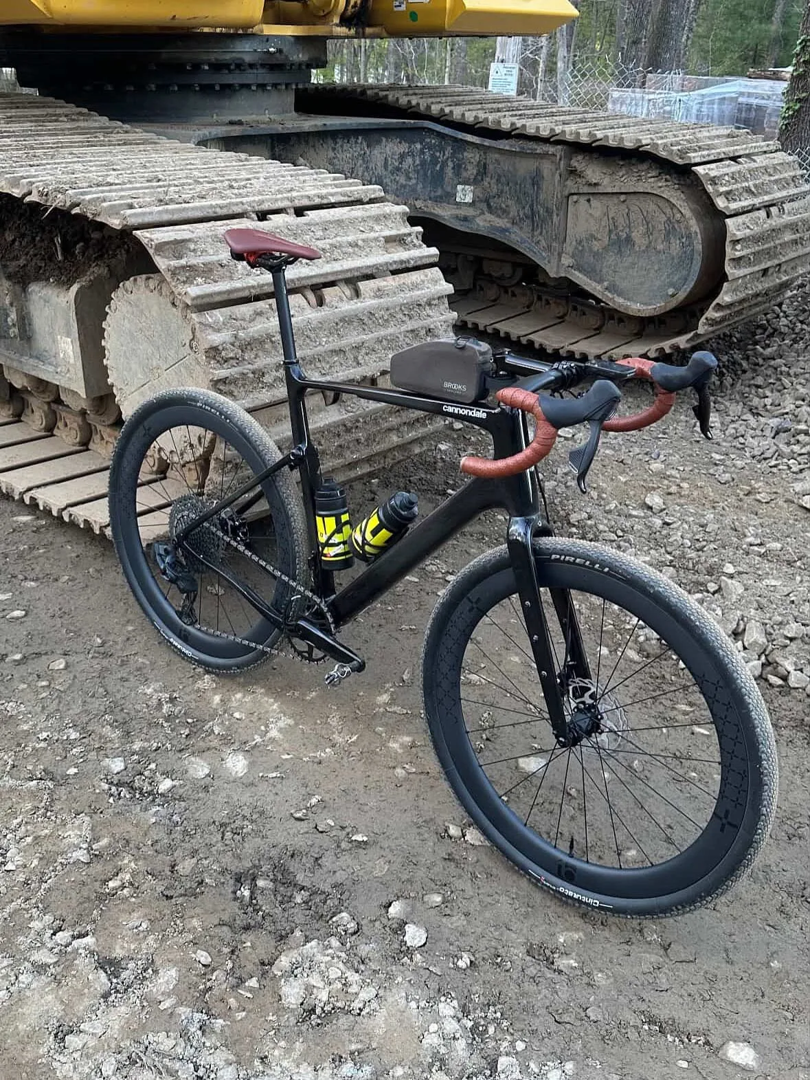 Cannondale Topstone gravel bike fitted with 10PLUS carbon wheels