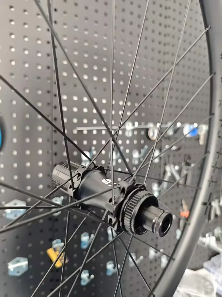 Verified AliExpress buyer photo, 10PLUS road wheels