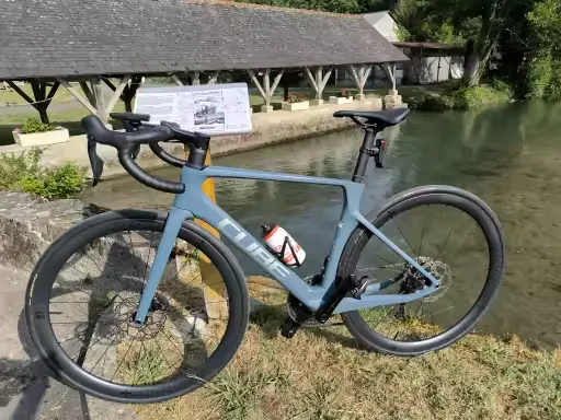 Cube with 10PLUS road wheels, 45mm